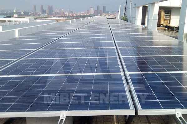 光伏發(fā)電系統(tǒng)的主要組成部分及分類(lèi)有哪些？