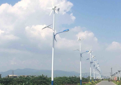 風(fēng)光互補(bǔ)路燈廠家目前做的比較好有哪些？