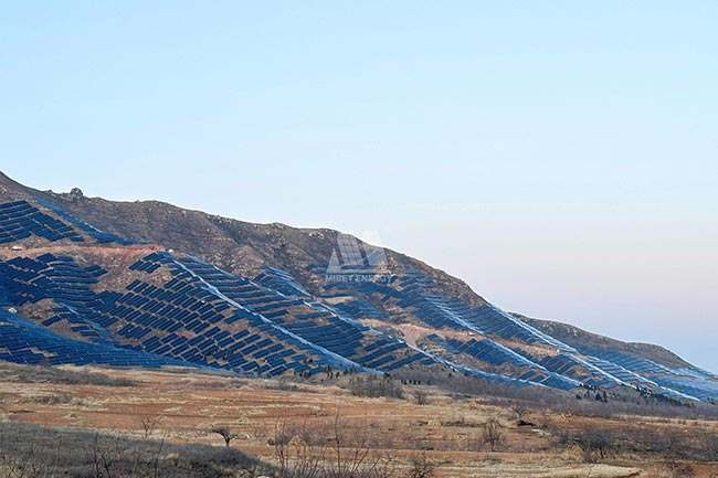 80MW光伏電站竣工！邁貝特遼寧山地支架建設(shè)項(xiàng)目順利上網(wǎng)