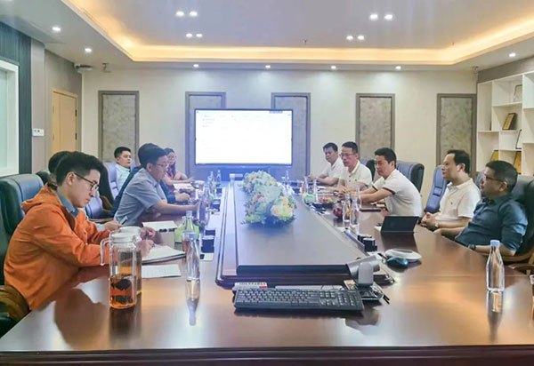 集美區(qū)副區(qū)長曾勝軍蒞臨邁貝特指導(dǎo)工作